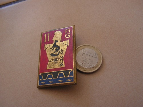 Insigne militaire 11 eme - insigne,