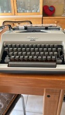 Macchina da Scrivere Vintage Olympia Monica