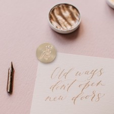  Timbro con sigillo in lacca