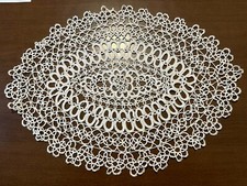 CENTROTAVOLA IN PIZZO OVALE FATTO A MANO - cm 43 x 30