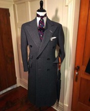 Cappotto uomo lungo nero due file in tweed con fantasia a spina di pesce