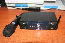 AKG SR40 FLEXX PRO radiomicrofono palmare Gelato Banda 40G (812.700-815.000MHz)