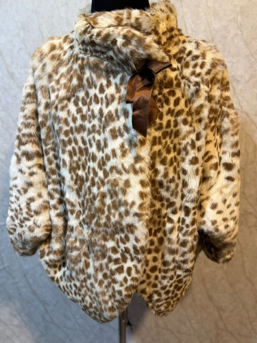 Cappotto mantello pelliccia