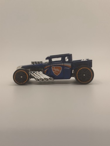 Hot wheels bone shaker - hot,