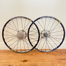 Set ruote Mavic Crosstrail 26" QR freno a disco nero tubeless UST mountain bike