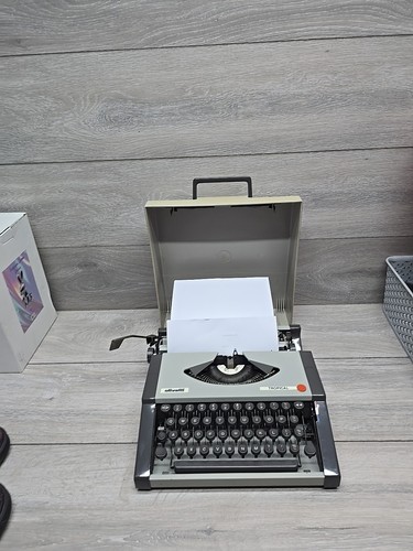 Typewriter olivetti tropical - olivetti,