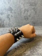Bracciale a punta in pelle