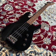 Basso elettrico CHARVEL by JACKSON Precision Bass type usato dal Giappone