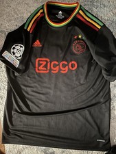 Kit terza maglia Ajax nero Bob