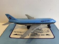 Vintage Korean Air B747 Giocattolo Jet Clover Mini Power Pull Back and Release Funziona!!!