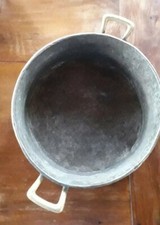Pentola in rame antica