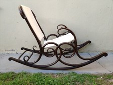 Sedia a dondolo Thonet n.3 del 1880
