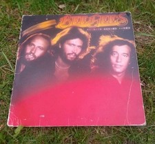 Disco in vinile LP The Bee Gees Spirits Have Flying VG