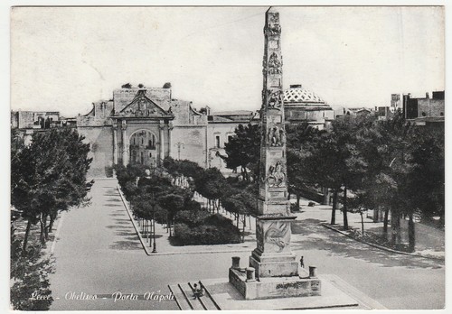 Lecce obelisco porta - lecce,