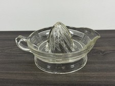 Spremiagrumi vintage anni '50 MCM vetro trasparente pressato grande piedistallo a coste