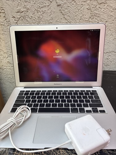2011 apple macbook - macbook, 13.3"
