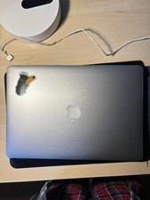 Apple MacBook Pro 15,4" (mid