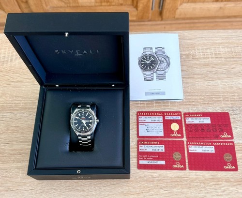 Omega james bond limitée - james,