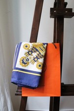 Hermès carré en soie modèle