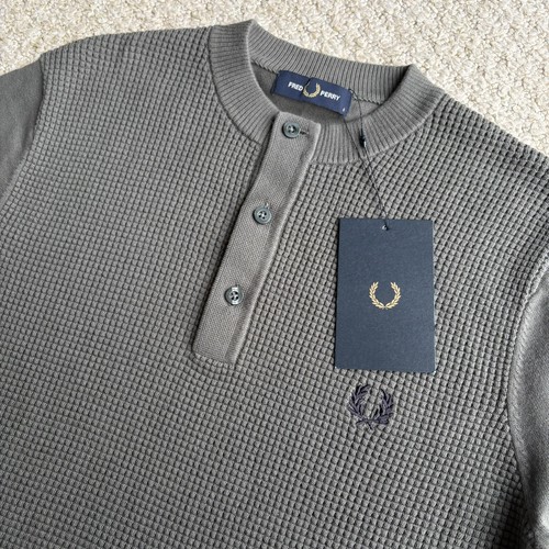 Maglia nuova con - , etichette