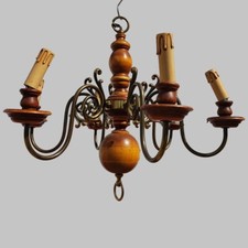 lampadario vintage in legno e