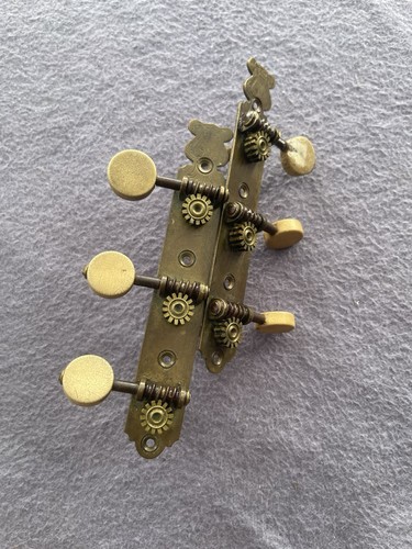 Accordatori chitarra vintage