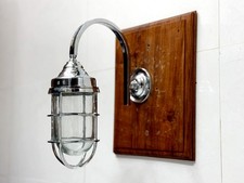 Applique da parete paratia