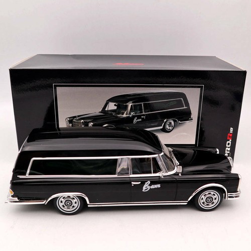 Schuco 600 hearse - 1/18,