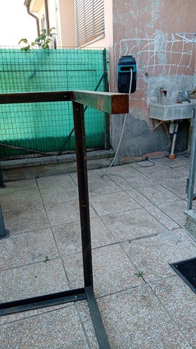 Piantana ferro per tavolo - ferro,