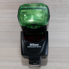 Nikon SB-700 Speedlight Shoe Mount flash elettronico per Nikon DSLR *MOLTO BUONO*