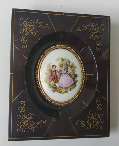 Cornice medaglione porcellana - medaglione,