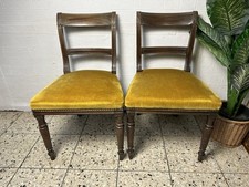 2 x antiche vecchie sedie