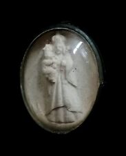ANTICO MEDAGLIONE CON SCULTURA VOTIVA IN SCHIUMA SOTTO VETRO, 1800.