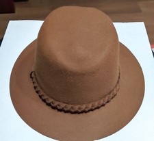 Cappello Marrone elegante in