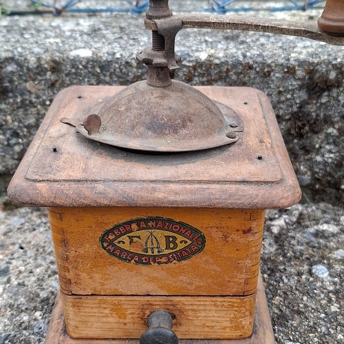 Macinacaffè manuale - f,