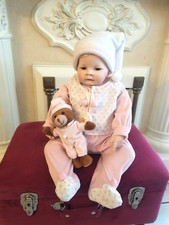 NUOVO e CONFEZIONE ORIGINALE!!!  "Ragazza delle coccole" di Ute Kase-Lepp, Lim. 1000 pezzi!!