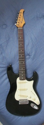 Chitarra silvertone samick - by,