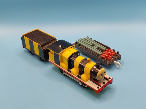 Treno motorizzato tomy james - tomy,