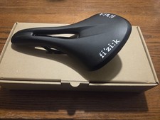 Sella bici da strada Fizik