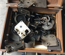 PEZZI VARI DI MOTORI PER