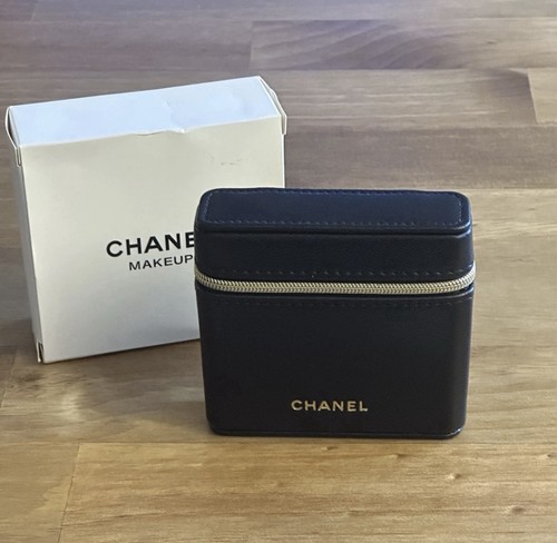 Chanel black lipstick mirror - black,