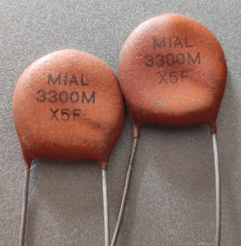 Condensatori ceramici a - 2x,