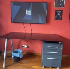 Scrivania In Vetro Per Ufficio o camera