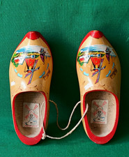 ZOCCOLI OLANDESI ARTIGIANALI N° 34 LEGNO LAVORATO E FATTI A MANO VINTAGE. CZ27