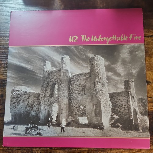 The unforgettable fire - u2,