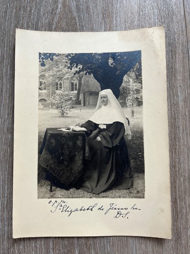 1925 photograph prioress - 1925, of