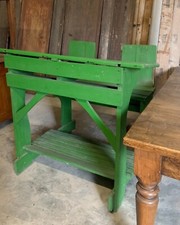 Banco scuola vintage in legno verde