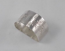 Raro Elegante Anello