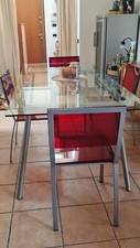 Tavolo in vetro e ferro allungabile (+ 42cm) con 4 sedie - Marca Idealsedia