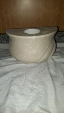 Vaso in marmo beige per loculo
